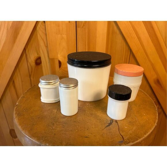 VINTAGE MILK GLASS JAR LOT OF 5 (8262) - Picture 1 of 7